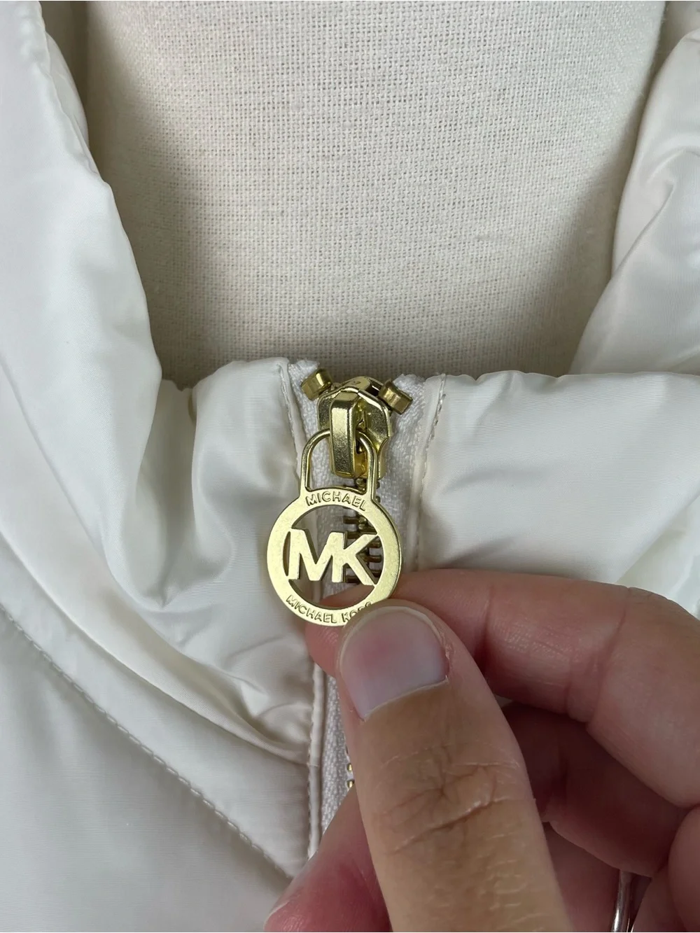 Michael Kors White Cream Gold Full Zip Puffer Vest Women XL Extra Large